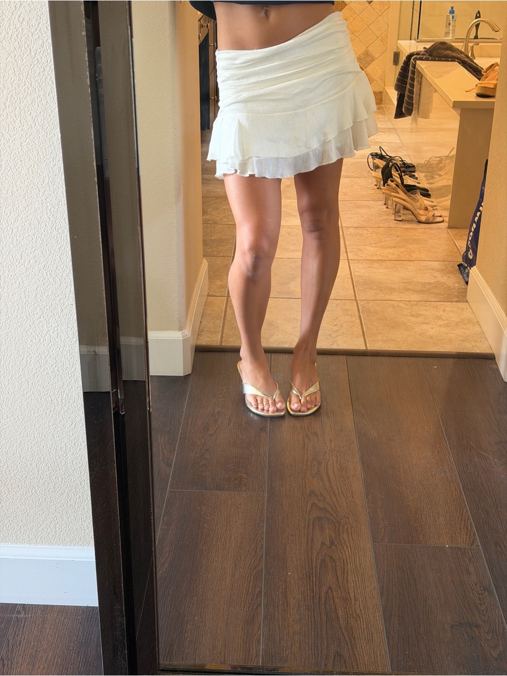 Unisa Gold Metallic Thong Sandals Size 8.5